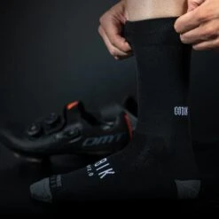 GOBIK Chaussettes Vélo Iro 2.0 Noir -Rogelli Boutique chaussettes velo iro 20 noir 2