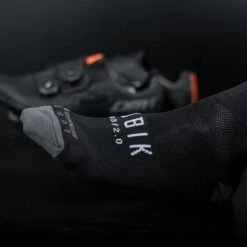 GOBIK Chaussettes Vélo Iro 2.0 Noir -Rogelli Boutique chaussettes velo iro 20 noir 4